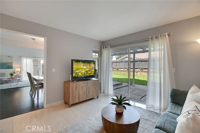 Detail Gallery Image 16 of 38 For 1161 Oakengate Dr, San Dimas,  CA 91773 - 4 Beds | 2/1 Baths