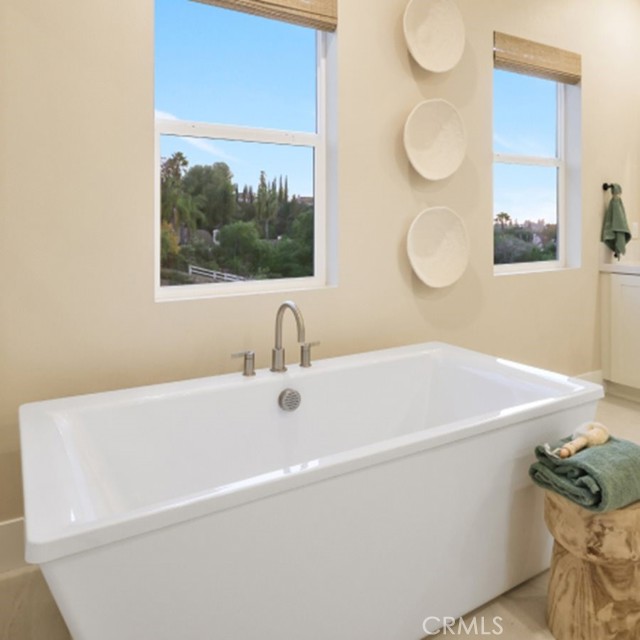 Image 17 of 37 For 21407 Zaca Court