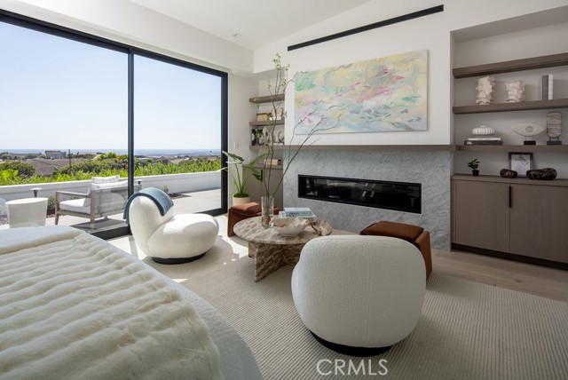 Detail Gallery Image 10 of 18 For 1233 Outrigger Dr, Corona Del Mar,  CA 92625 - 5 Beds | 5/1 Baths