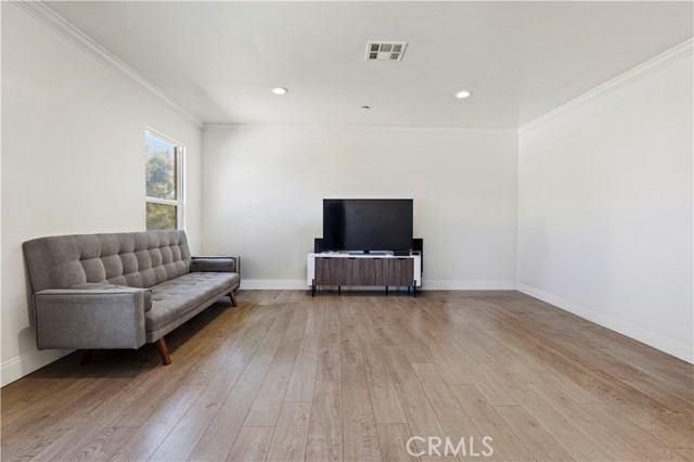 Detail Gallery Image 6 of 46 For 228 S San Marino Ave #B,  San Gabriel,  CA 91776 - 3 Beds | 3/1 Baths