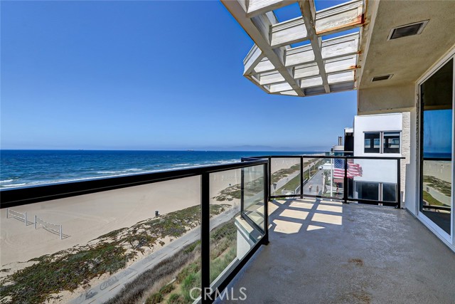 1508 The Strand, Manhattan Beach, California 90266, 5 Bedrooms Bedrooms, ,5 BathroomsBathrooms,Residential,Sold,The Strand,SB24189773