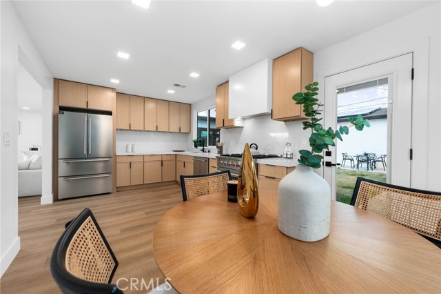 4193 Datcho Drive, San Diego CA: https://media.crmls.org/medias/76fdf0fd-13d8-4b6b-a90d-51e2052266ea.jpg