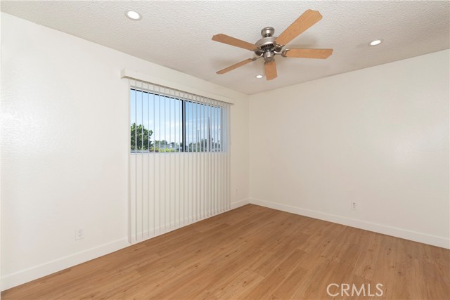 Detail Gallery Image 8 of 16 For 1029 W 161st St #E,  Gardena,  CA 90247 - 2 Beds | 1 Baths