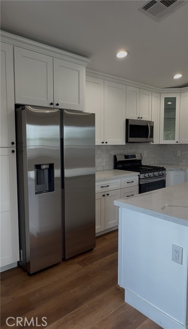 824 S Dune Street, Anaheim CA: https://media.crmls.org/medias/76fe6cf3-9c42-4be4-a139-82e7d6bb72e8.jpg