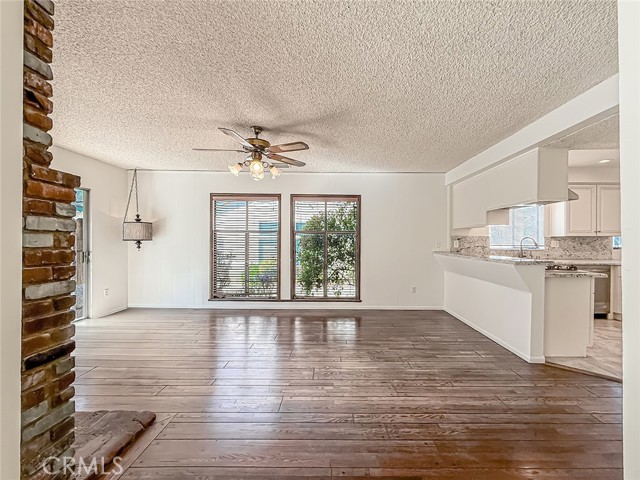 Detail Gallery Image 9 of 55 For 15550 Otsego St, Encino,  CA 91436 - 3 Beds | 2 Baths