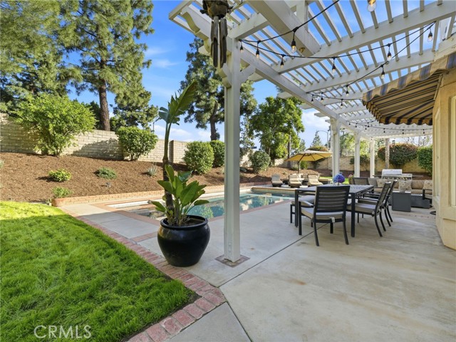 Detail Gallery Image 39 of 45 For 11030 Willowbrae, Chatsworth,  CA 91311 - 4 Beds | 4 Baths
