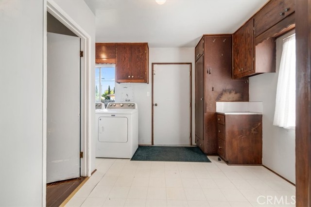 Detail Gallery Image 10 of 28 For 230 N D, Lompoc,  CA 93436 - 3 Beds | 2 Baths