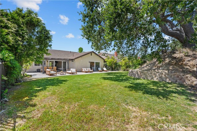 854 Rim Crest, Westlake Village CA: https://media.crmls.org/medias/77001ce9-95a1-4760-9ed4-7a2d3edf1171.jpg