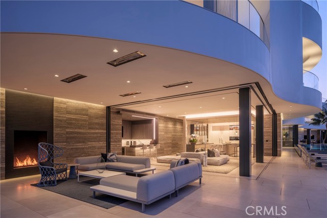 3 The Point, Coronado CA: https://media.crmls.org/medias/7700d345-4bc2-45b8-ad80-2ba1ac05c750.jpg