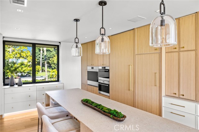 1075 Granville Drive, Newport Beach CA: https://media.crmls.org/medias/77010a18-714c-471b-b00e-b61ed78ca7d6.jpg