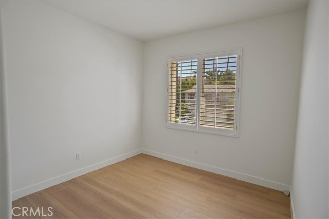 Image 18 of 28 For 26104 Singer Place