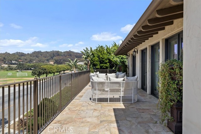 Detail Gallery Image 25 of 52 For 364 via Almar, Palos Verdes Estates,  CA 90274 - 5 Beds | 3/1 Baths