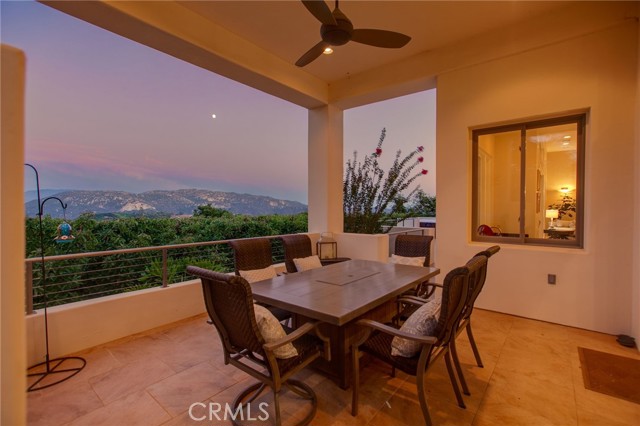 49650 Via Vaquero, Temecula CA: https://media.crmls.org/medias/7703b7ce-4b24-40b4-8f9a-71ed9b78fbf0.jpg
