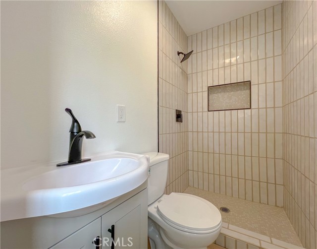 Detail Gallery Image 26 of 30 For 350 W Cedar St, Compton,  CA 90220 - 3 Beds | 2 Baths