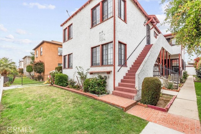 Detail Gallery Image 1 of 14 For 1919 W 35th St, Los Angeles,  CA 90018 - – Beds | – Baths