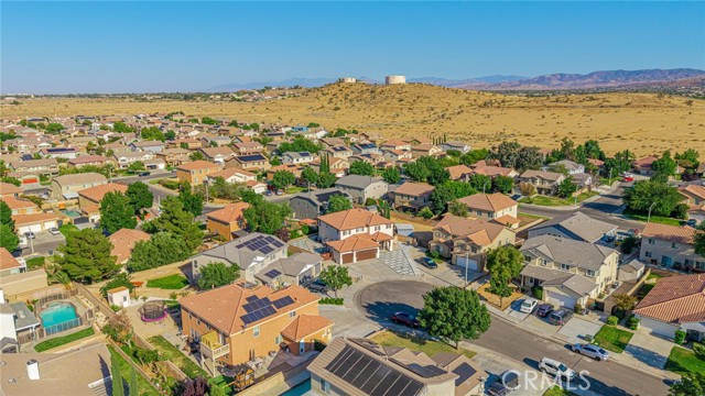 4302 Olivera Place, Lancaster CA: https://media.crmls.org/medias/77051a30-a02f-451a-bd8d-cc814c678ae5.jpg