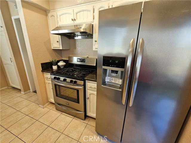 511 E Live Oak Avenue, Arcadia CA: https://media.crmls.org/medias/7705a6aa-eebb-45f2-8bf6-35f3fb1a5e77.jpg