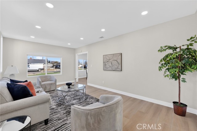 Detail Gallery Image 17 of 39 For 6994 Elmwood, San Bernardino,  CA 92404 - 3 Beds | 2 Baths