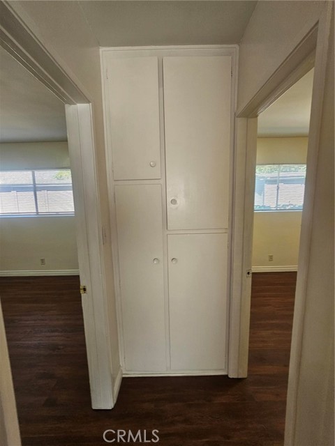 1214 E Broadway, Glendale CA: https://media.crmls.org/medias/7706adbe-1d40-47c4-b4b1-6b9e1942ddef.jpg