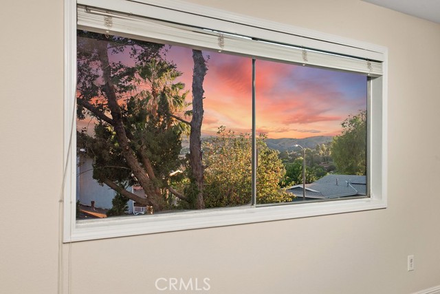 Detail Gallery Image 8 of 15 For 7280 Darnoch Way, West Hills,  CA 91307 - 4 Beds | 3 Baths