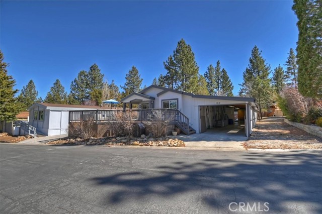 391 Montclair Dr, Big Bear City CA: https://media.crmls.org/medias/7706e3e1-873c-44c1-8ba0-102d2915b8f3.jpg