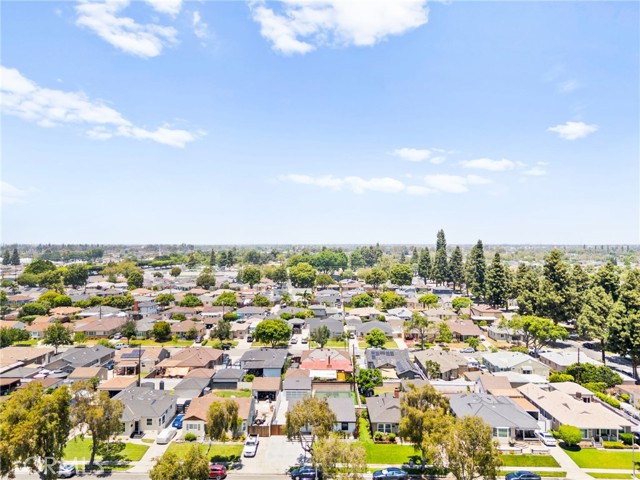 6019 Greentop Street, Lakewood CA: https://media.crmls.org/medias/77071c14-bb8e-4c50-b843-b9ab4458cf18.jpg