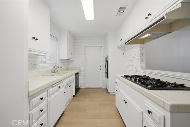 Detail Gallery Image 8 of 39 For 11709 Pounds Ave, Whittier,  CA 90604 - 4 Beds | 2 Baths