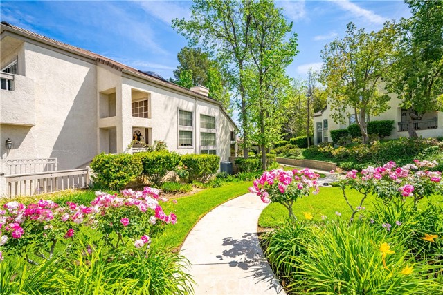 Detail Gallery Image 40 of 53 For 24526 Windsor Dr a,  Valencia,  CA 91355 - 3 Beds | 2/1 Baths