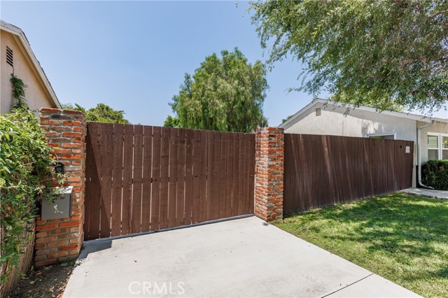 7441 Sylvia Avenue, Reseda CA: https://media.crmls.org/medias/770834eb-6dac-4e4c-9c14-c57524f58b5b.jpg