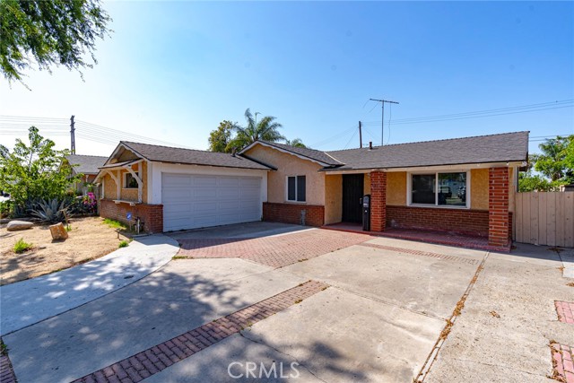 8811 Regal Ave, Anaheim, CA 92804