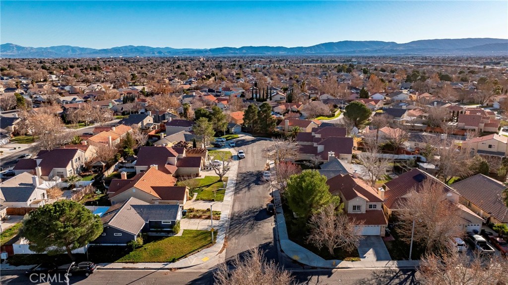 https://media.crmls.org/medias/770a19b0-3845-48ec-954c-183544125b00.jpg?preset=X-Large