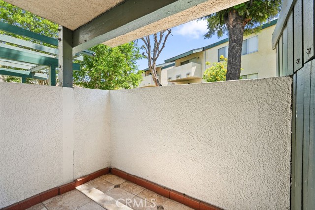 Detail Gallery Image 13 of 15 For 10636 Woodley Ave #1,  Granada Hills,  CA 91344 - 3 Beds | 2 Baths
