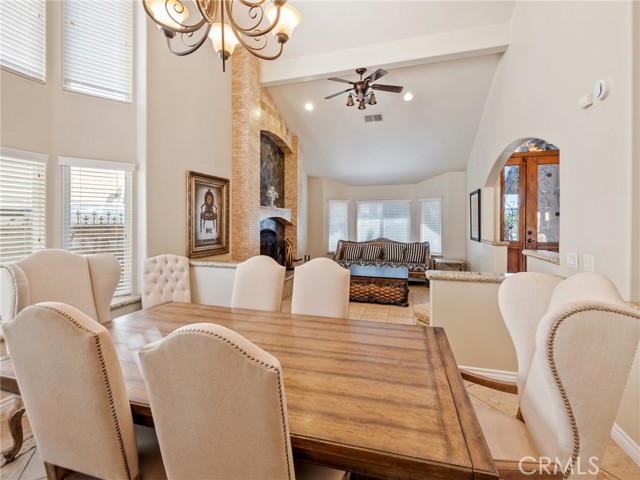 18160 Harbor Drive, Victorville CA: https://media.crmls.org/medias/770a6f33-255e-4cdc-82aa-1f716bb0a537.jpg