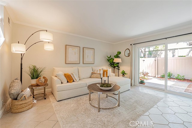 Detail Gallery Image 1 of 1 For 6 Autumn Hill Ln, Laguna Hills,  CA 92653 - 3 Beds | 2/1 Baths