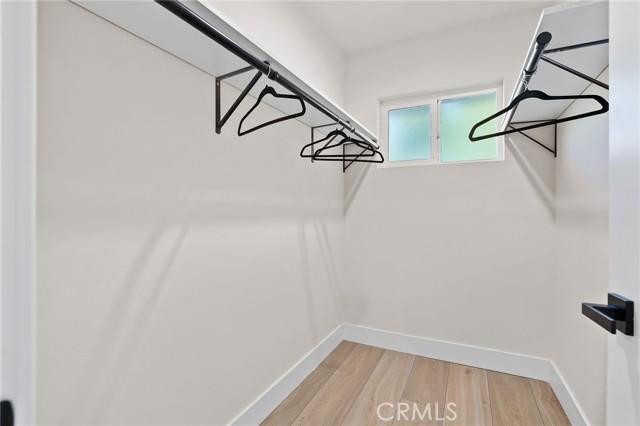 9425 Gierson Avenue, Chatsworth CA: https://media.crmls.org/medias/770afca2-e045-434c-9271-b7e4519df1dc.jpg