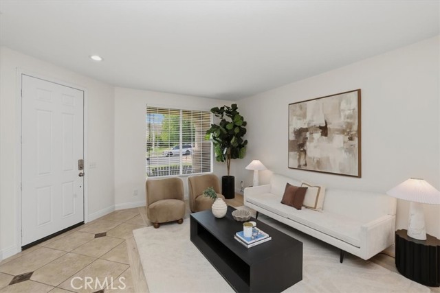 Detail Gallery Image 8 of 42 For 6974 Riverboat, Corona,  CA 91752 - 4 Beds | 2 Baths