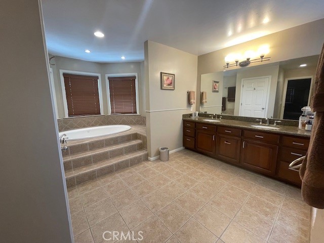 Detail Gallery Image 24 of 41 For 10066 Golden Oaks, Tujunga,  CA 91042 - 4 Beds | 3/1 Baths