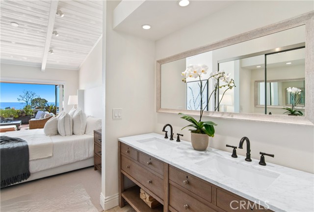 Detail Gallery Image 20 of 34 For 366 High Dr, Laguna Beach,  CA 92651 - 4 Beds | 4/1 Baths
