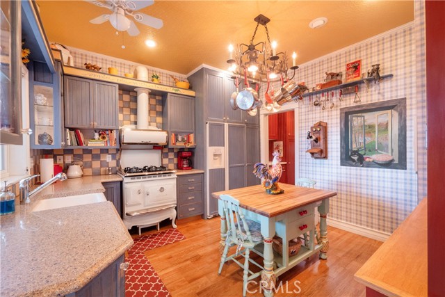 Detail Gallery Image 14 of 75 For 42425 Bear Loop, Big Bear Lake,  CA 92314 - 3 Beds | 3/1 Baths