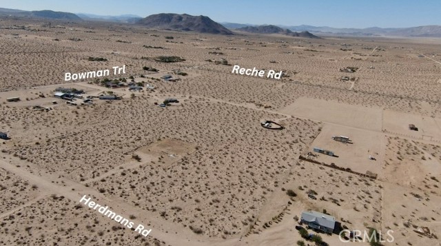 60684 Herdmans Road, Landers CA: https://media.crmls.org/medias/770e56a4-afe7-491a-913d-72e0b43f284c.jpg