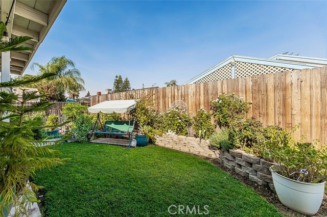 2468 Laverne, Clovis CA: https://media.crmls.org/medias/770ead8a-6c8b-48f5-9f6d-ae00ed4c711f.jpg