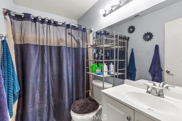 Detail Gallery Image 11 of 15 For 39769 Firethorn Ct, Murrieta,  CA 92563 - 3 Beds | 2 Baths