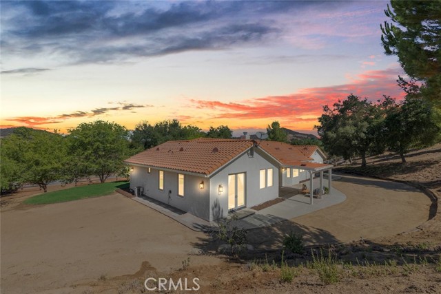 Detail Gallery Image 3 of 44 For 40994 Calle Bandido, Murrieta,  CA 92562 - 3 Beds | 3 Baths