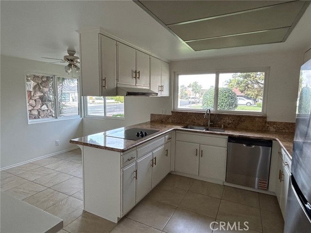 Detail Gallery Image 2 of 5 For 402 Ponce, Placentia,  CA 92870 - 4 Beds | 3 Baths