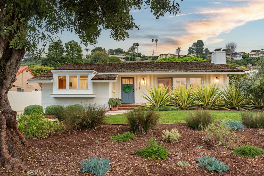 Picture of Palos Verdes Estates, CA 90274