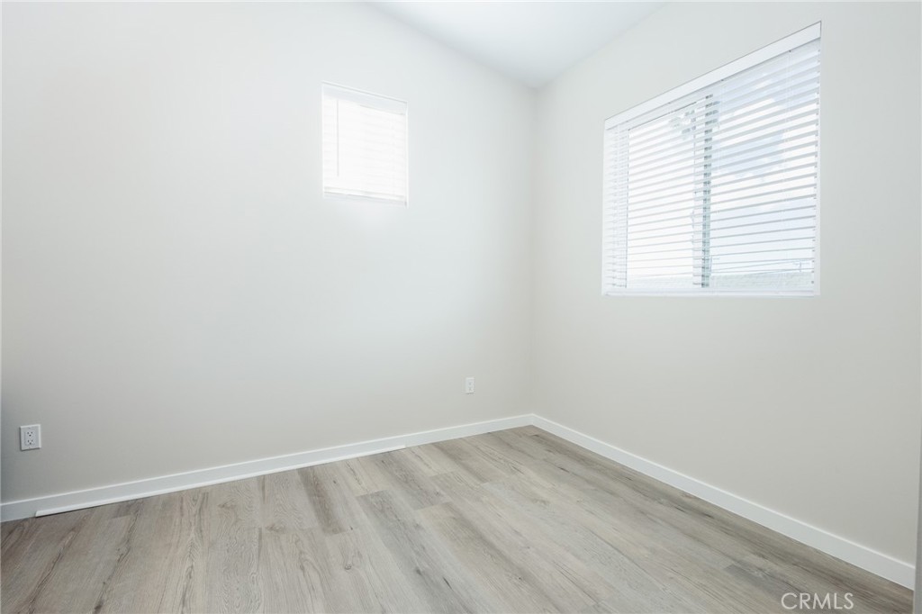 4284 Dwight - photo 11