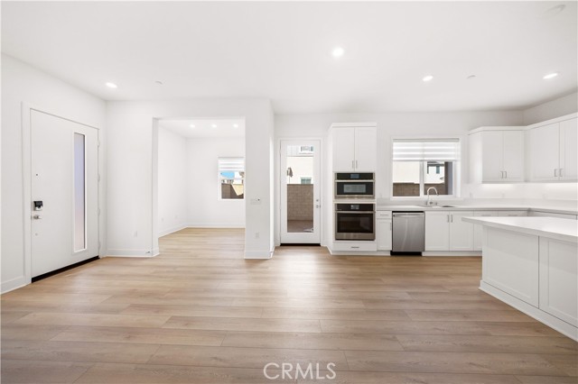 Detail Gallery Image 11 of 62 For 289 Shoveler, Irvine,  CA 92618 - 4 Beds | 2/1 Baths