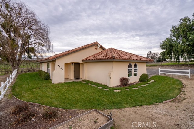8460 Magdalena Drive, San Miguel CA: https://media.crmls.org/medias/771165e0-4572-42a4-8da3-0e9418d23395.jpg