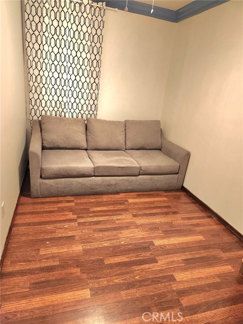 Detail Gallery Image 32 of 71 For 19755 Steinway St, Canyon Country,  CA 91351 - 3 Beds | 2 Baths