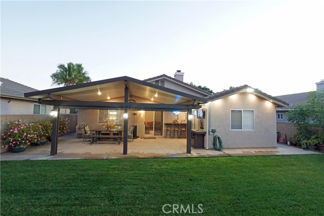 328 Manzanita Court, Ontario CA: https://media.crmls.org/medias/7711bd35-5bf5-43f4-9189-da4d78aa64e1.jpg